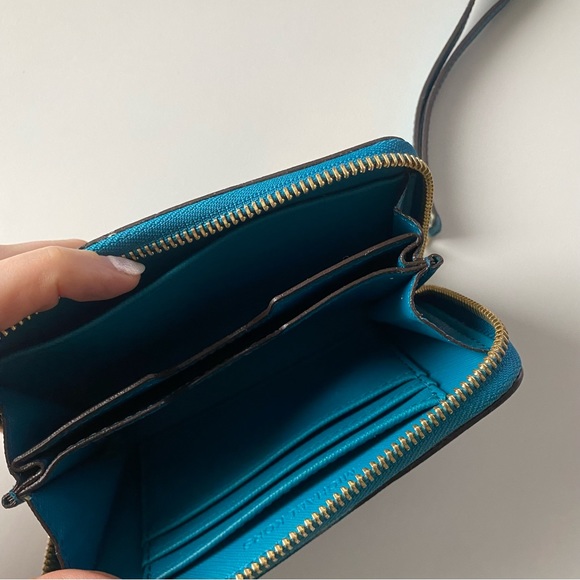 Michael Kors Wristlet - Picture 4 of 7